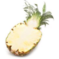 Piña partida, pieza al peso aprox. 850 g